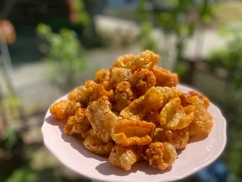 Da Heo Chiên Giòn Sốt Thái Chua Cay