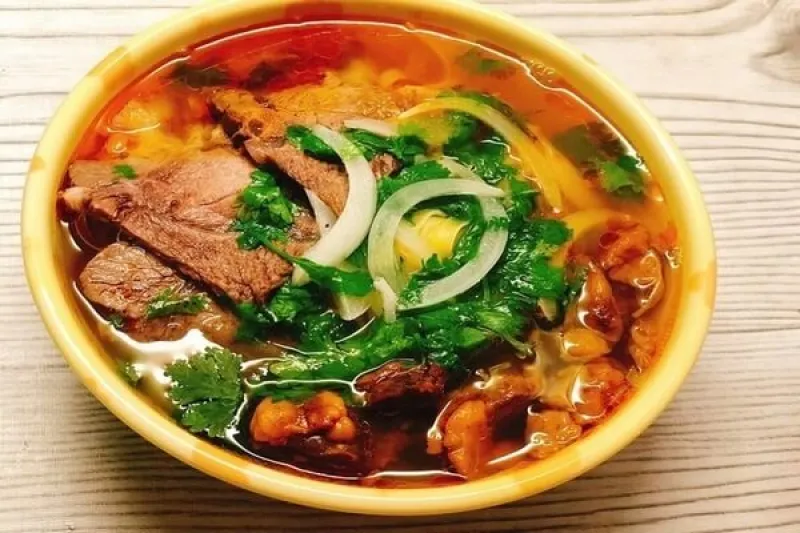 Bún Sốt Vang