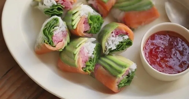 Gỏi Cuốn Cá Hồi
