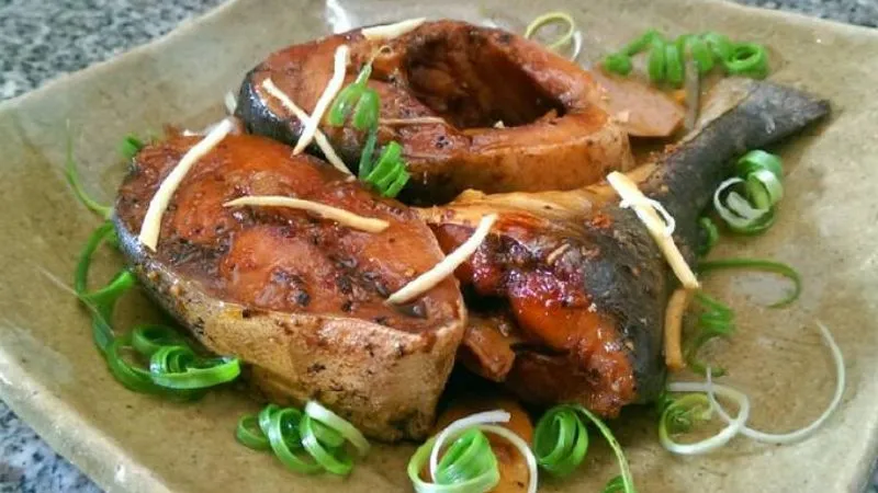 Cá Cam Kho Gừng
