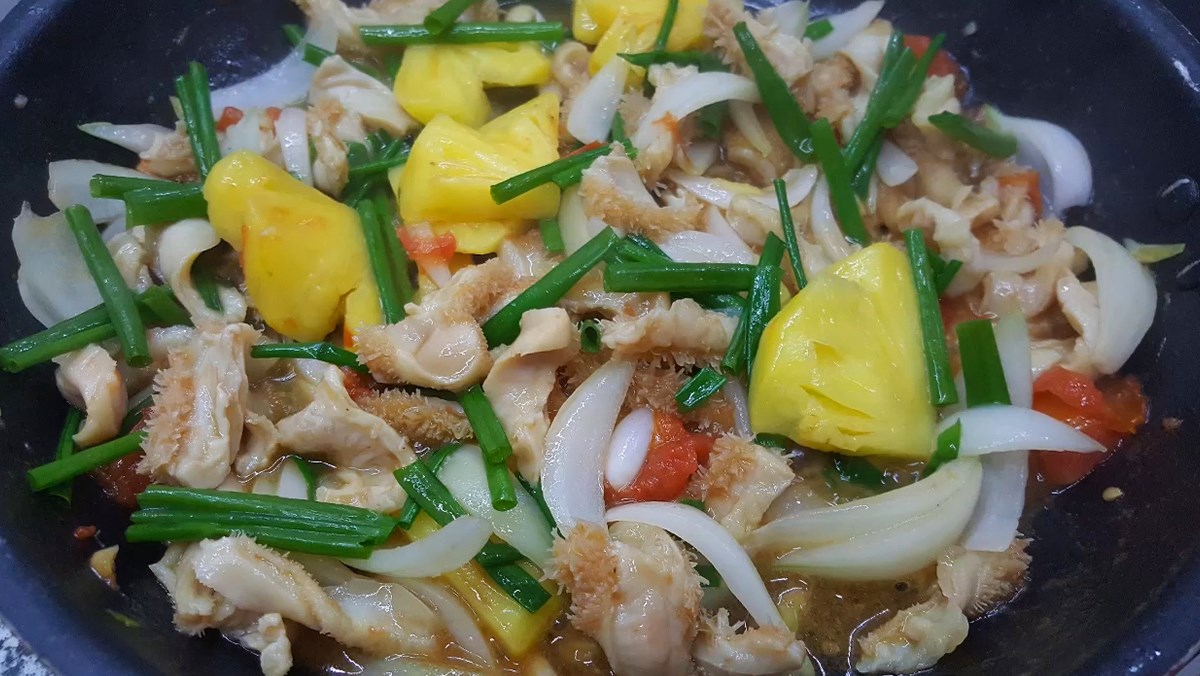 Lòng Bò Xào Dứa